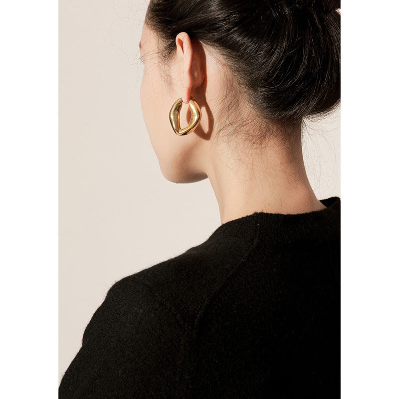 18K Gold Shaped Earrings
