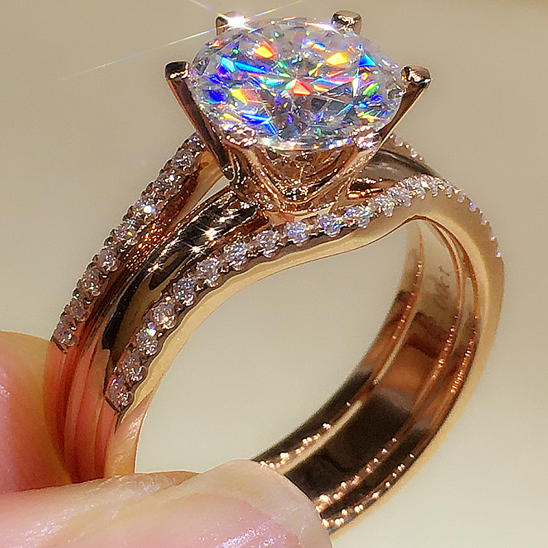 18K Womens Diamond Ring