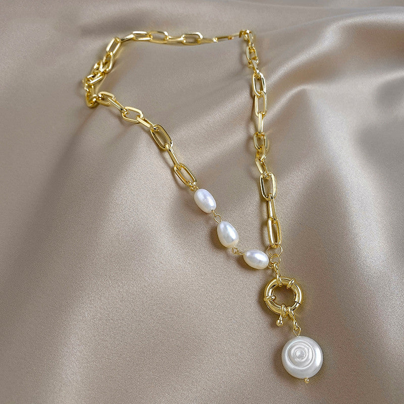 Women’s necklace
