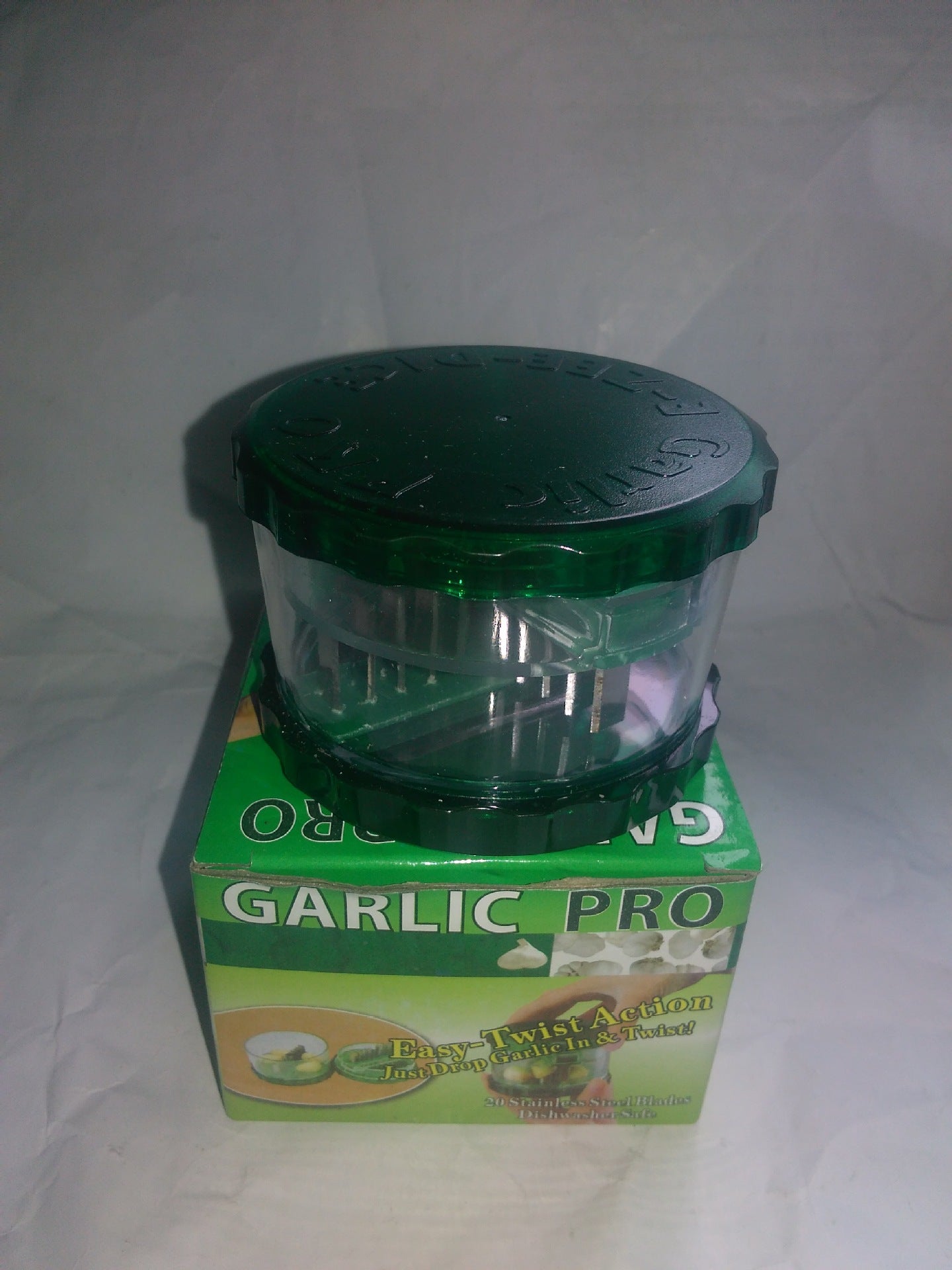 Kitchen gadgets garlic peeler